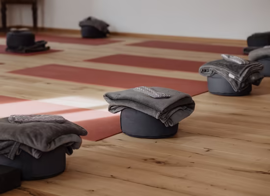 Yoga Raum mit Matten_Waldrast Natur Resort